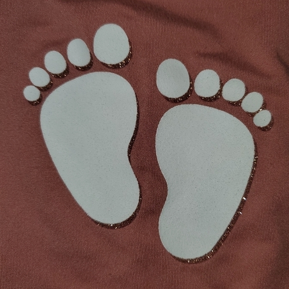 EVCR MATERNITY Mommy to Be tee Ruched sides baby feet XL - Picture 3 of 6